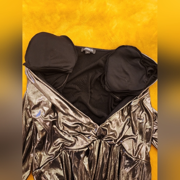 Metallic sexy plunging neck long sleeve high-low gown - Picture 5 of 5